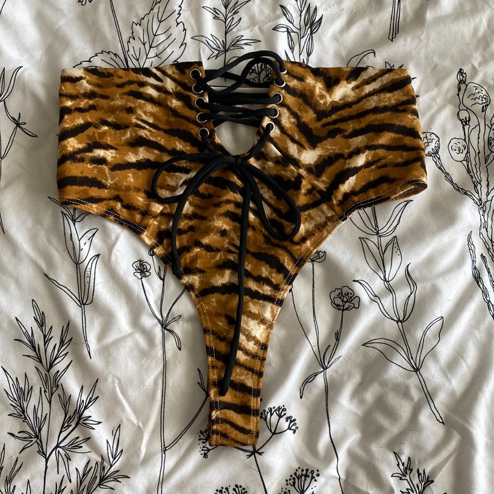 iHeartRaves matching set